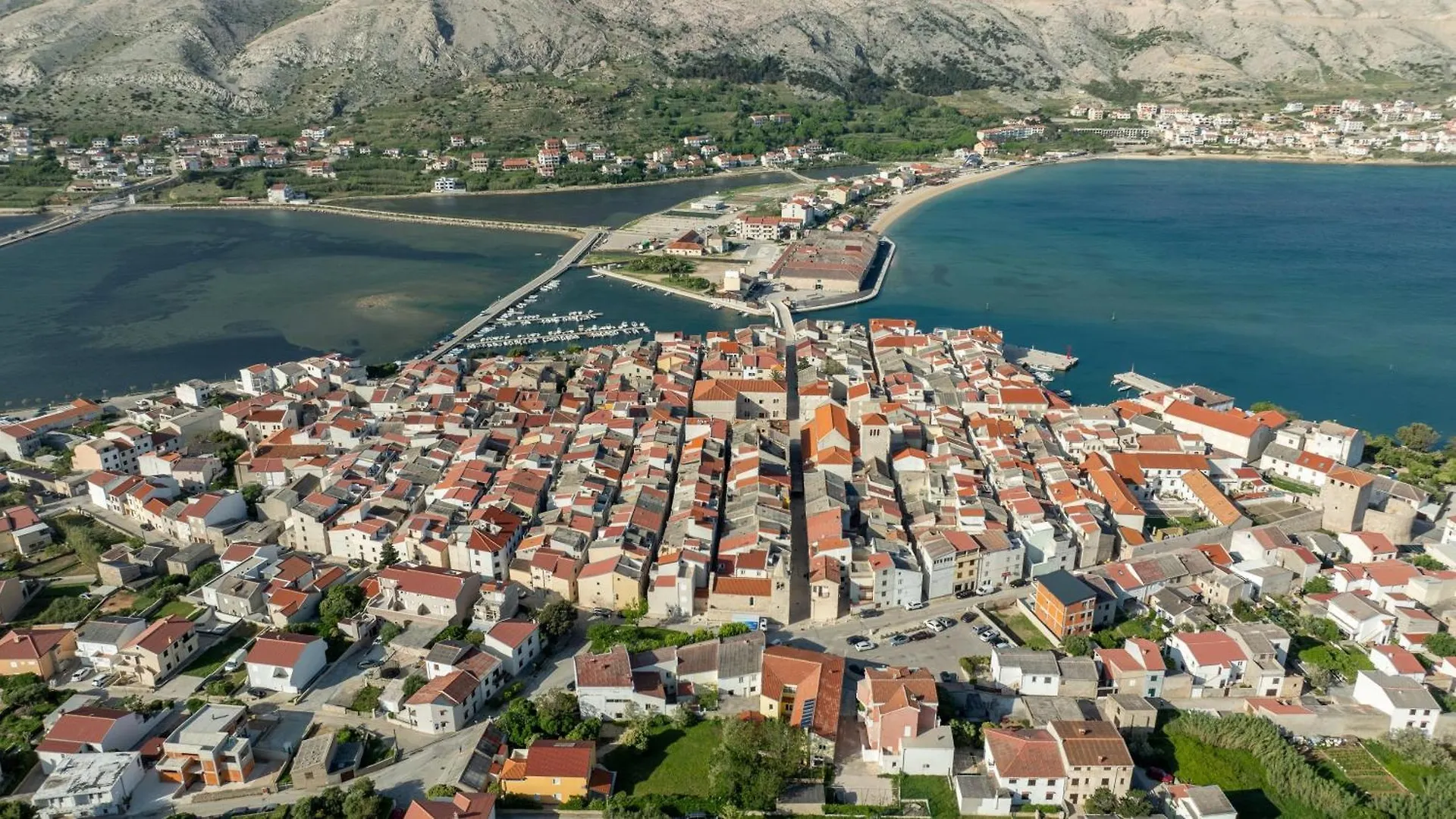 Apartment Wish - Two Bedrooms With 2 Ac Renewed Pag Town 0*,
